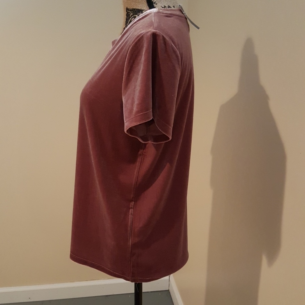 Top NWT SOLD! - Picture 2 of 3